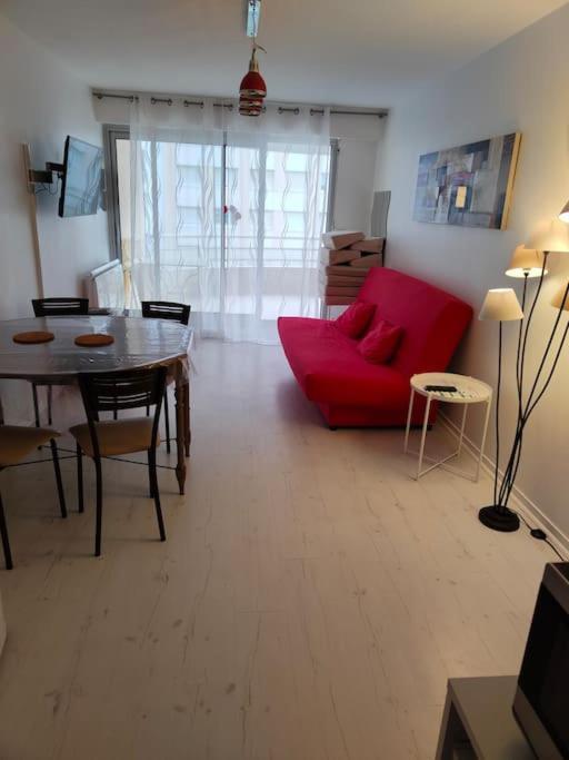 Appartement 2 Pieces Avec Une Grande Terrasse, 3 Etoiles, Wifi, Box Pour Vehicule Et Velos Les Sables-dʼOlonne Eksteriør billede