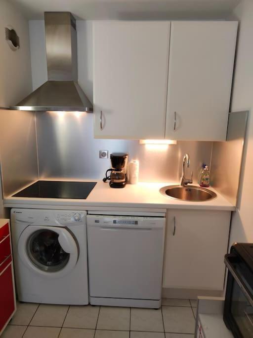 Appartement 2 Pieces Avec Une Grande Terrasse, 3 Etoiles, Wifi, Box Pour Vehicule Et Velos Les Sables-dʼOlonne Eksteriør billede